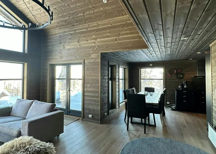 Mountain For Year-round Outdoor Activities * Vevle
